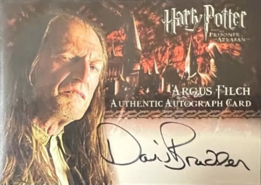 David Bradley as Argus Filch - Front