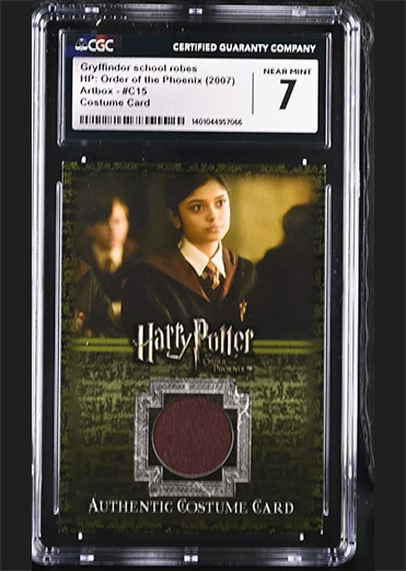 C15 - Gryffindor School Robes - Front